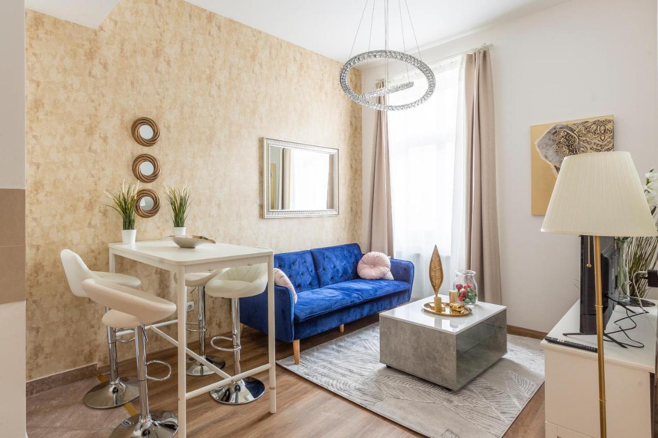 Explore Budapest From A Luxurious Cozy Apartment Exterior photo