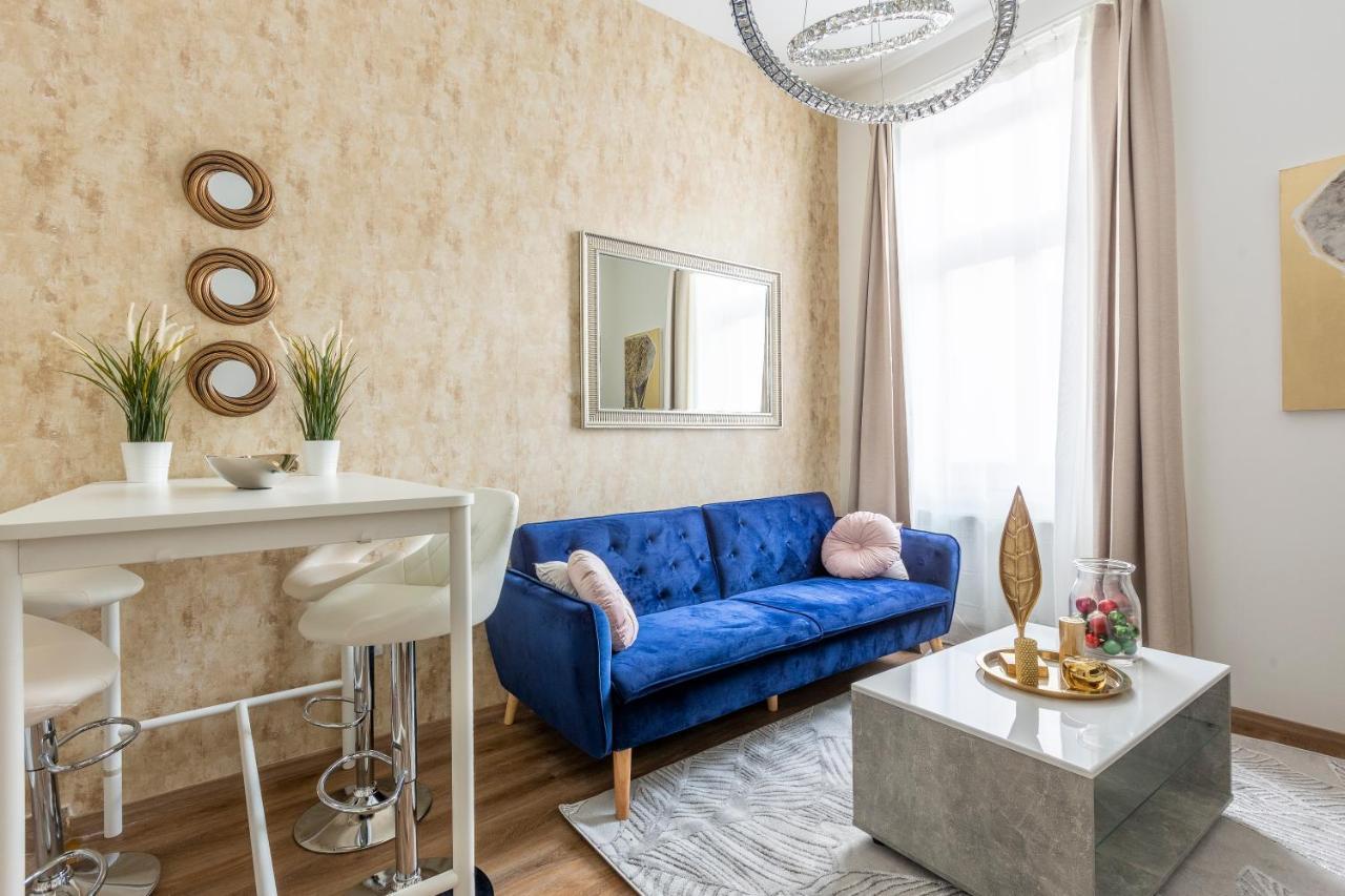 Explore Budapest From A Luxurious Cozy Apartment Exterior photo
